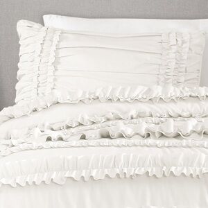 Lush Decor Belle White Comforter 3 Piece Set! Twin XL
